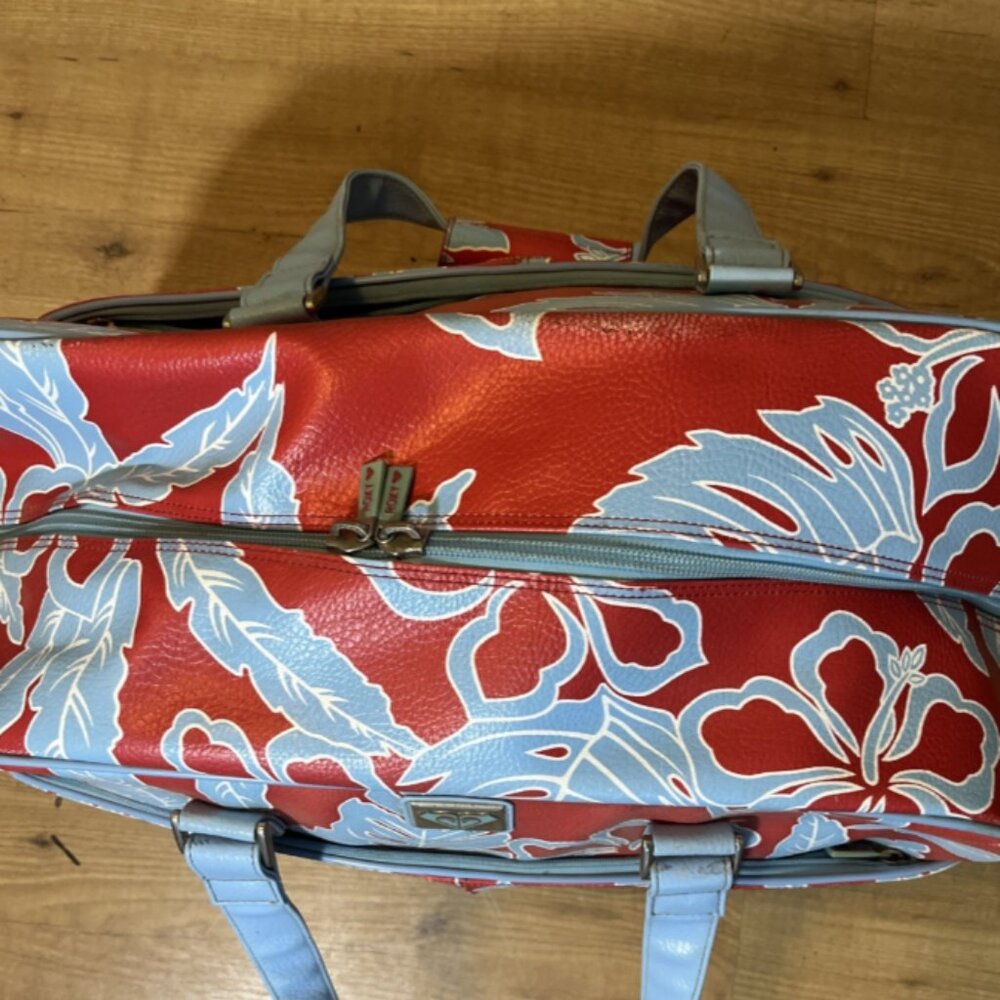 VTG Roxy Red Blue Floral Hawaiian tropical 25” Large Rolling Duffle Bag luggage - Picture 12 of 16